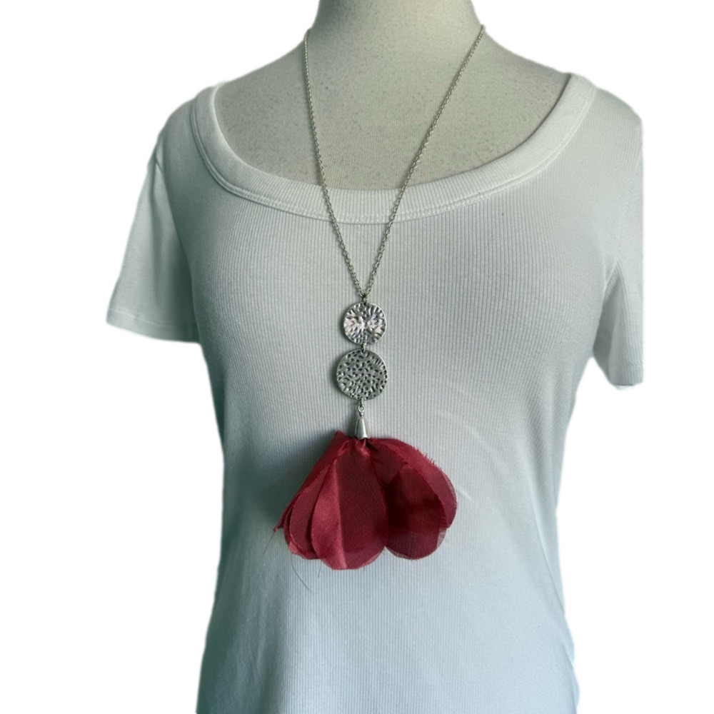 Plunder Women's Silver Medallion Red Flower Pendant Necklace Feminine Statement‎